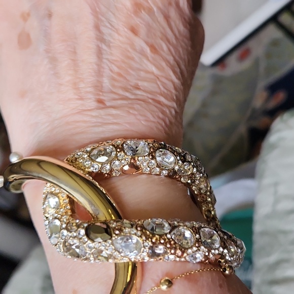 Atelier Swarovski Cuff size M with Brown, clear rhinestones & pearls never worn. - Picture 4 of 6